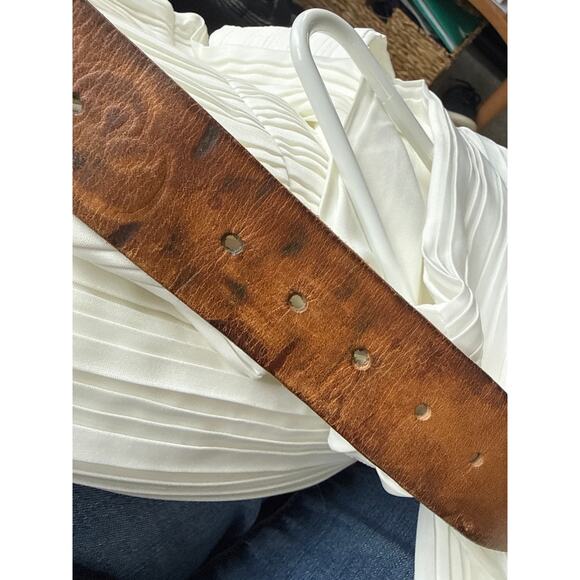 Brown leather belt cuddling couple tooled on it Brazilian agate slice buckle main image 7